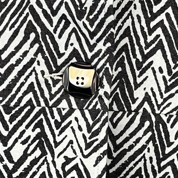 CAbi Zebra Print Tunic Blazer Size Large - Picture 5 of 13